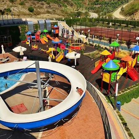 Azura Park Tourism Complex Apartament *